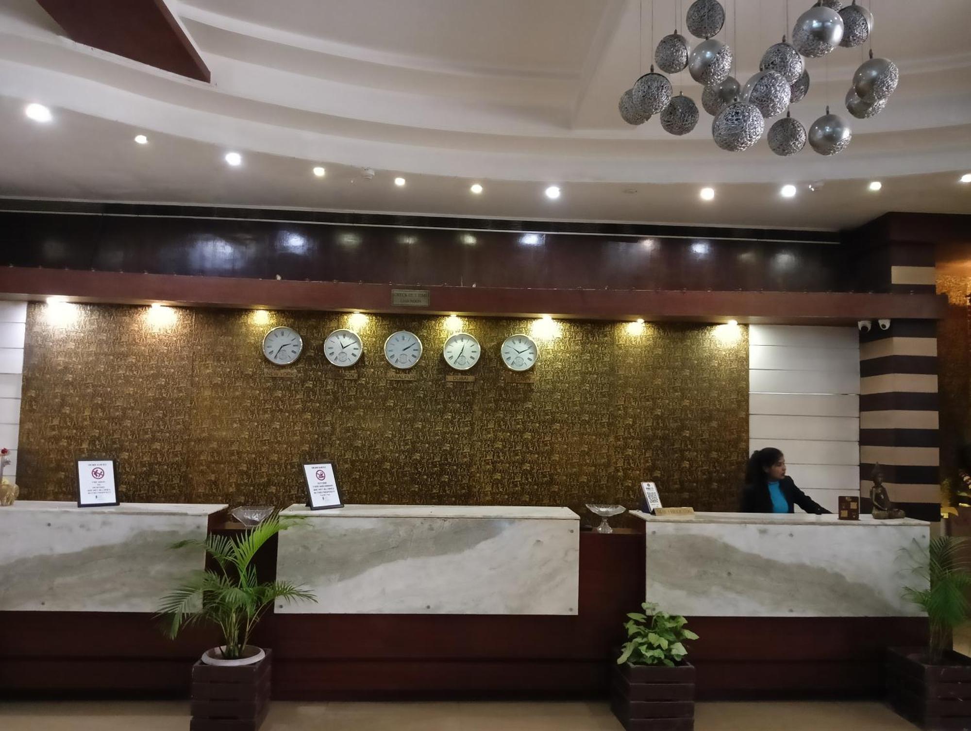 Bk Castles Hotel جبلبور المظهر الخارجي الصورة