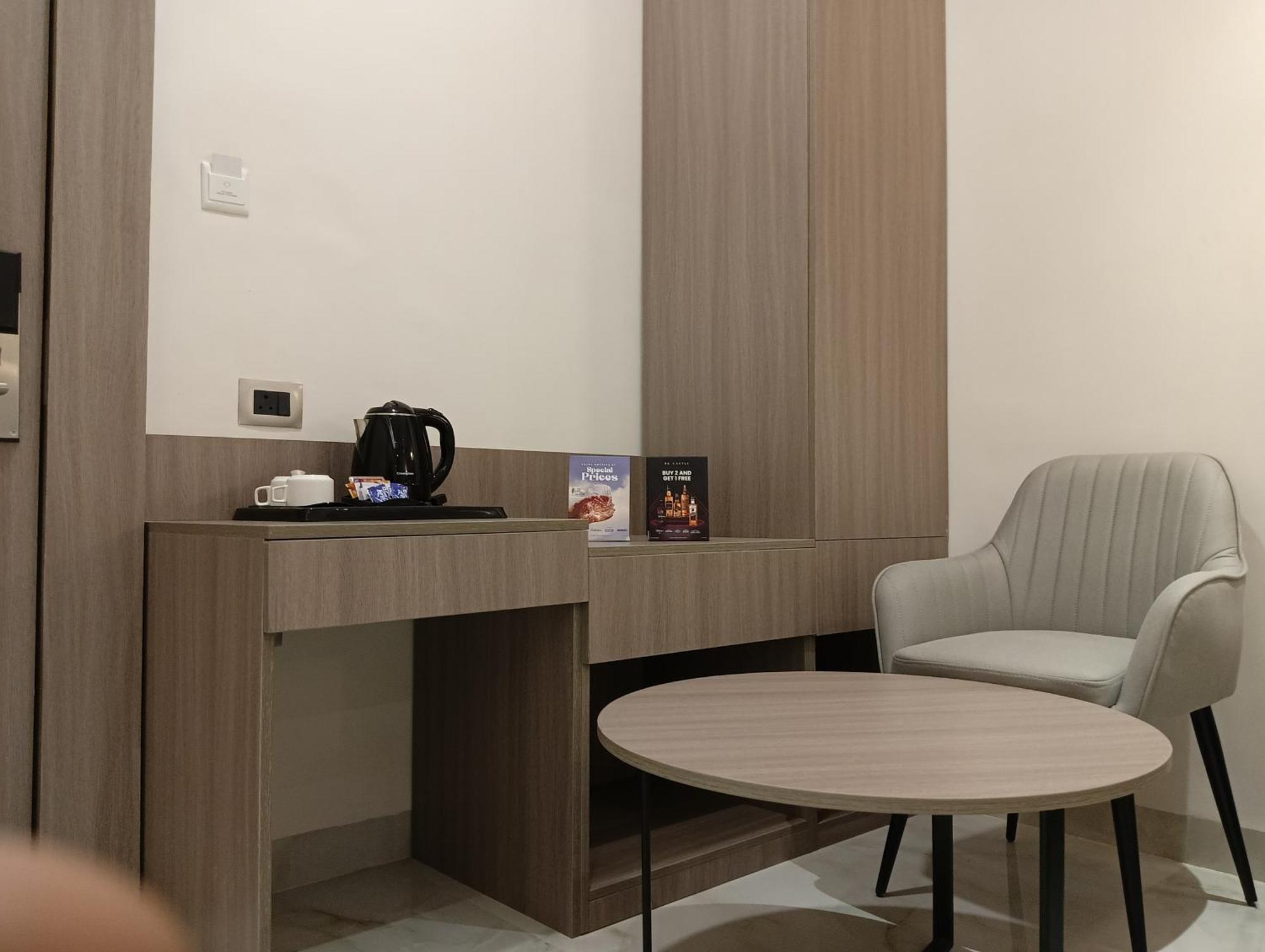 Bk Castles Hotel جبلبور المظهر الخارجي الصورة