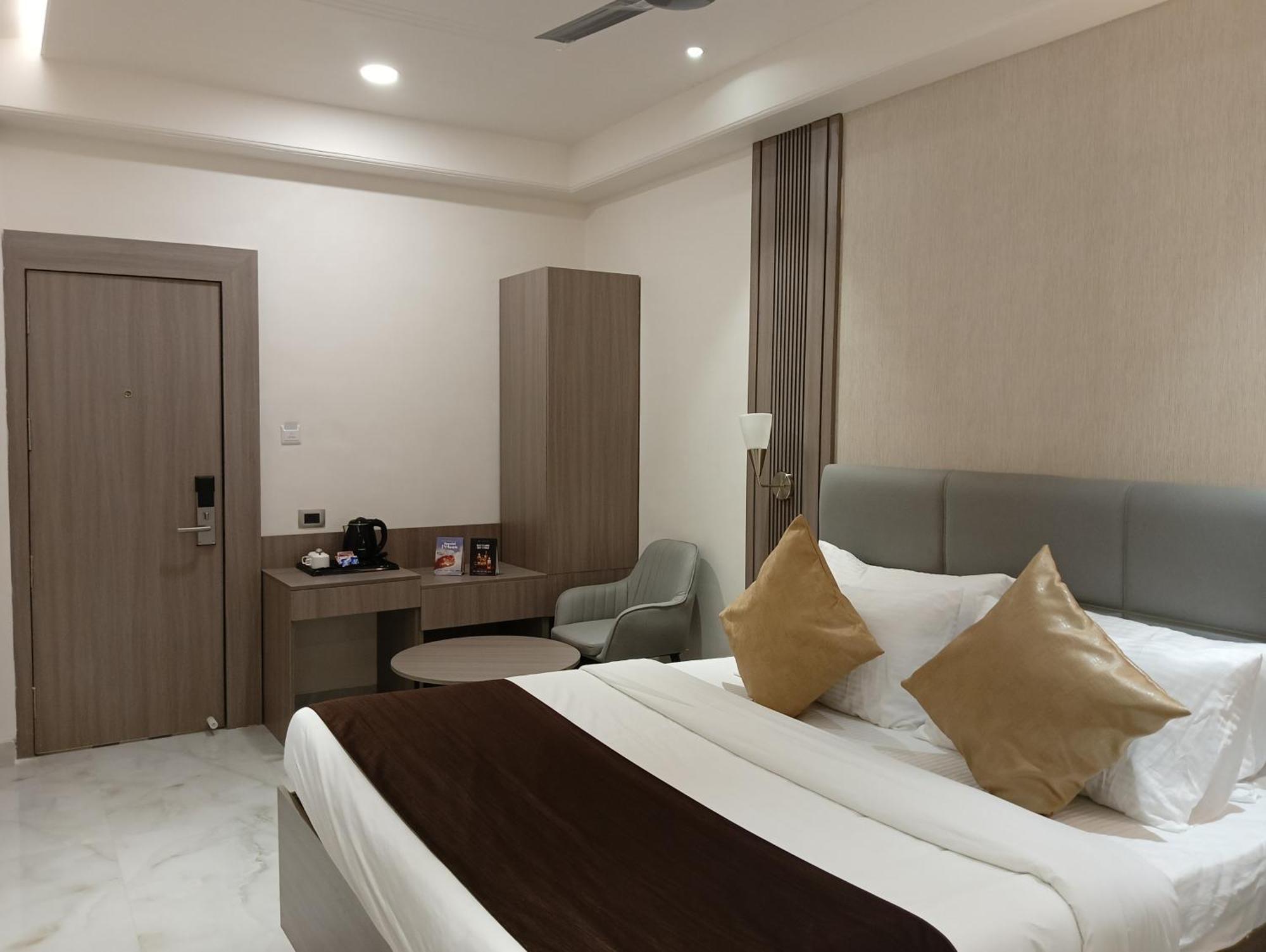 Bk Castles Hotel جبلبور المظهر الخارجي الصورة